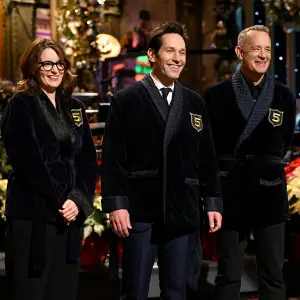 Paul Rudd Joins SNL's Five-Timers Club Amid Downsized Show With Tom Hanks, Tina Fey and Kenan Thompson
