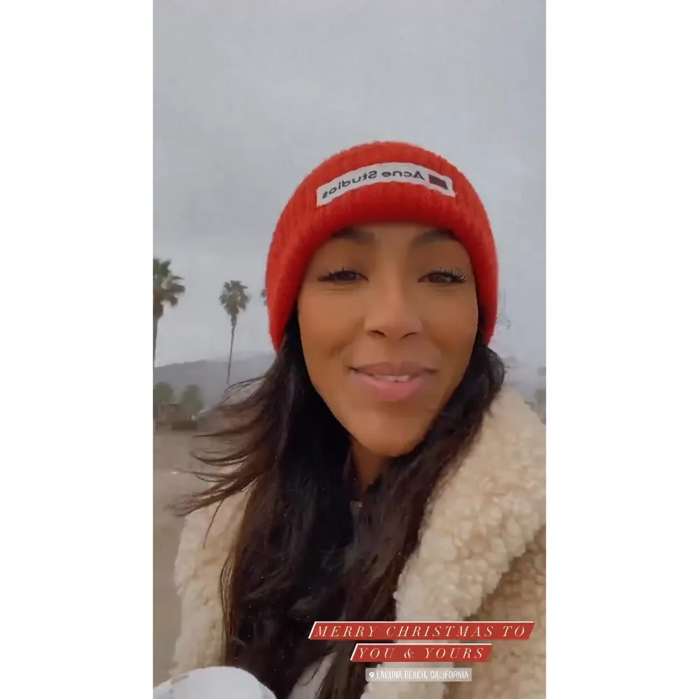 Tayshia Adams Takes Solo Christmas Trip After Zac Clark Split: &lsquo;No Better Place to Give Gratitude&rsquo;