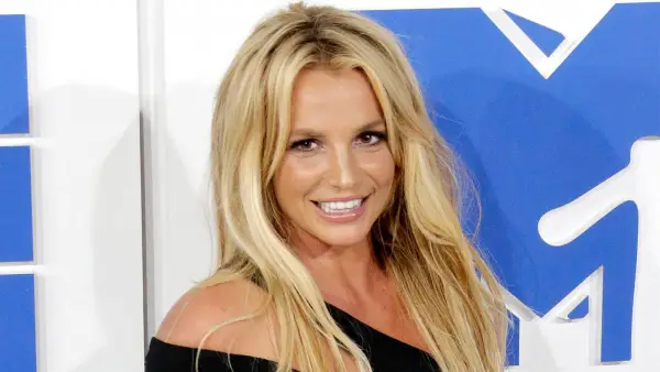 Treating Herself Britney Spears Documents Emsculpt Procedure on Social Media