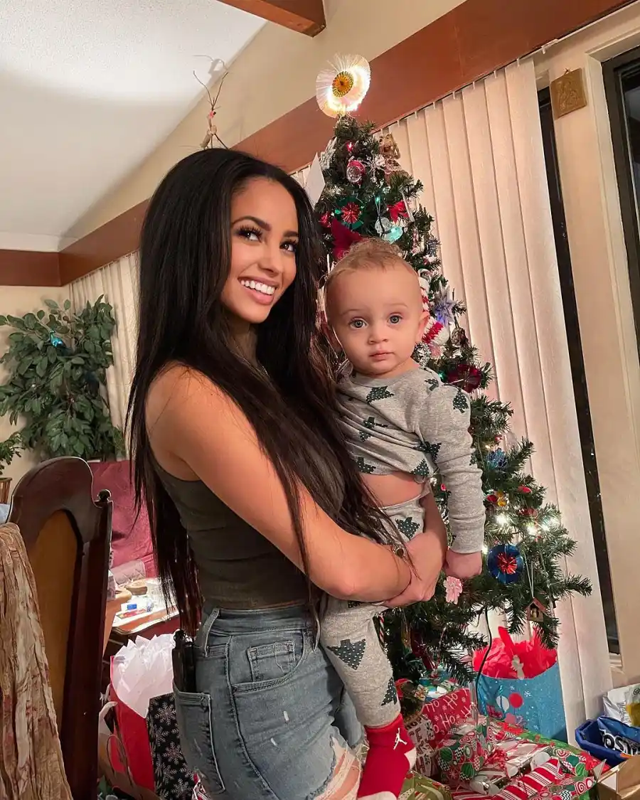 How Reese Witherspoon, Jana Kramer and More Stars Celebrated Christmas 2021