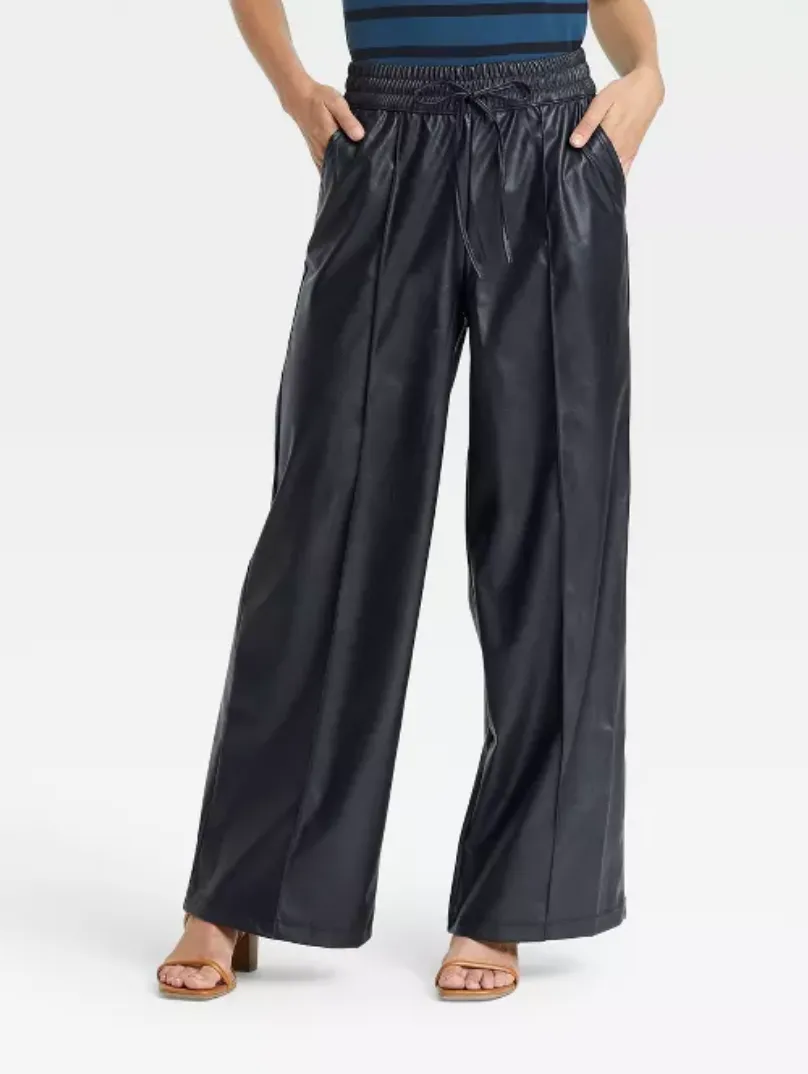 Who What Wear&trade; Women's Mid-Rise Wide Leg Jogger Pants