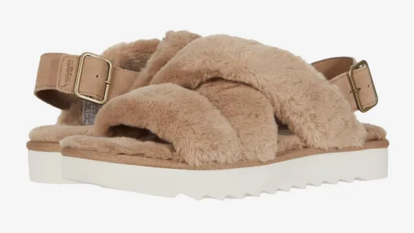 beige slippers, sandals