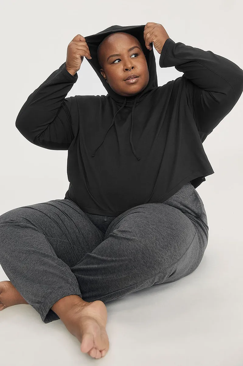 girlfriend-collective-sale-crop-hoodie