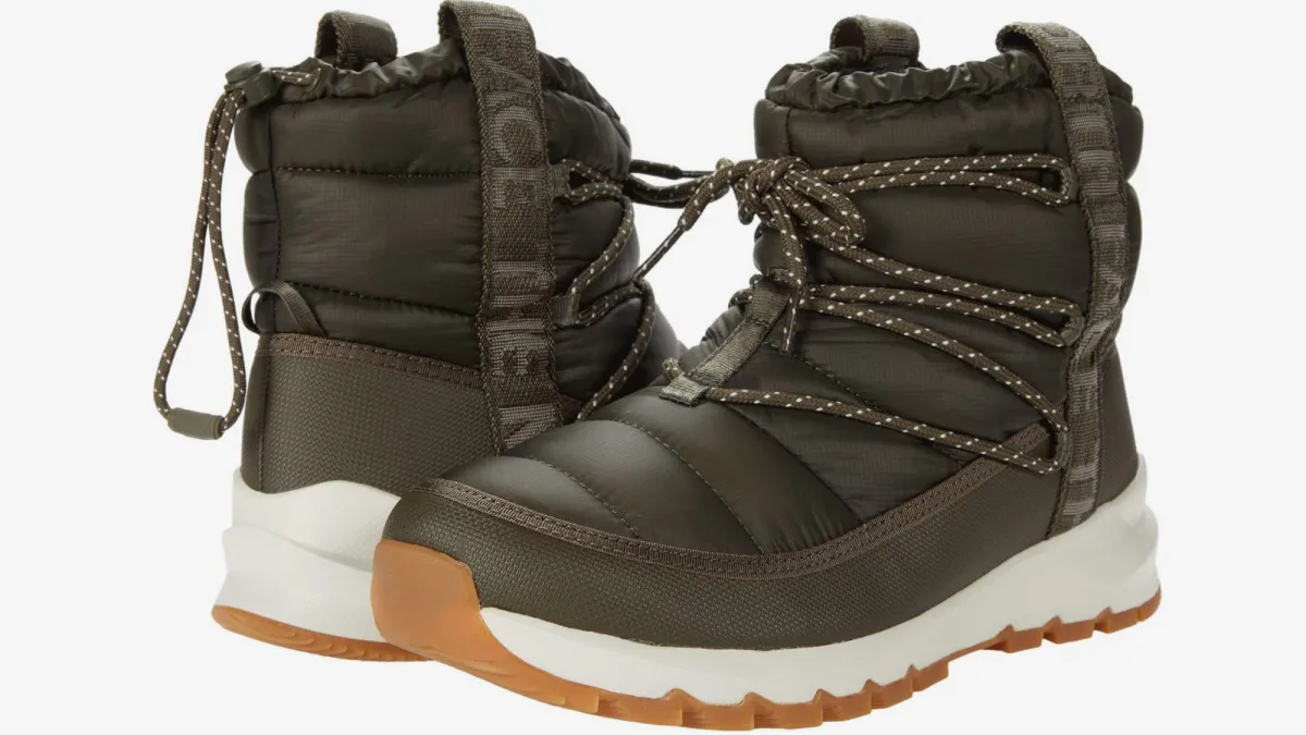 green snow boots, North Face