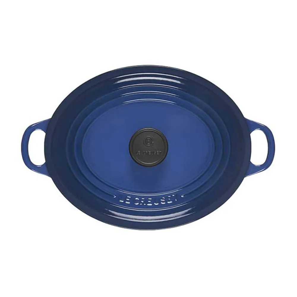 le-creuset-oval-dutch-oven-blue