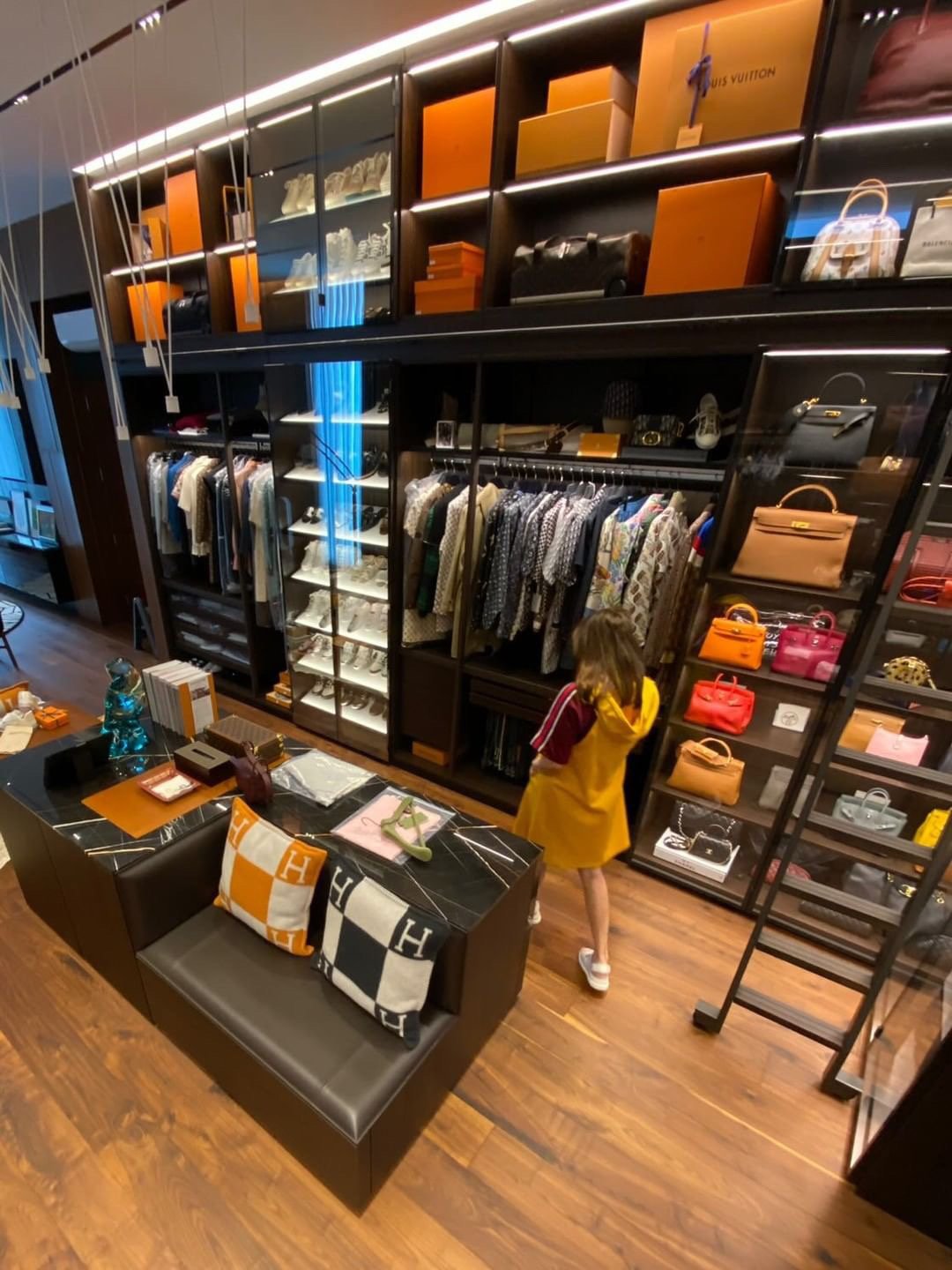 how to protect luxury goods,jewelry insurance,handbag insurance