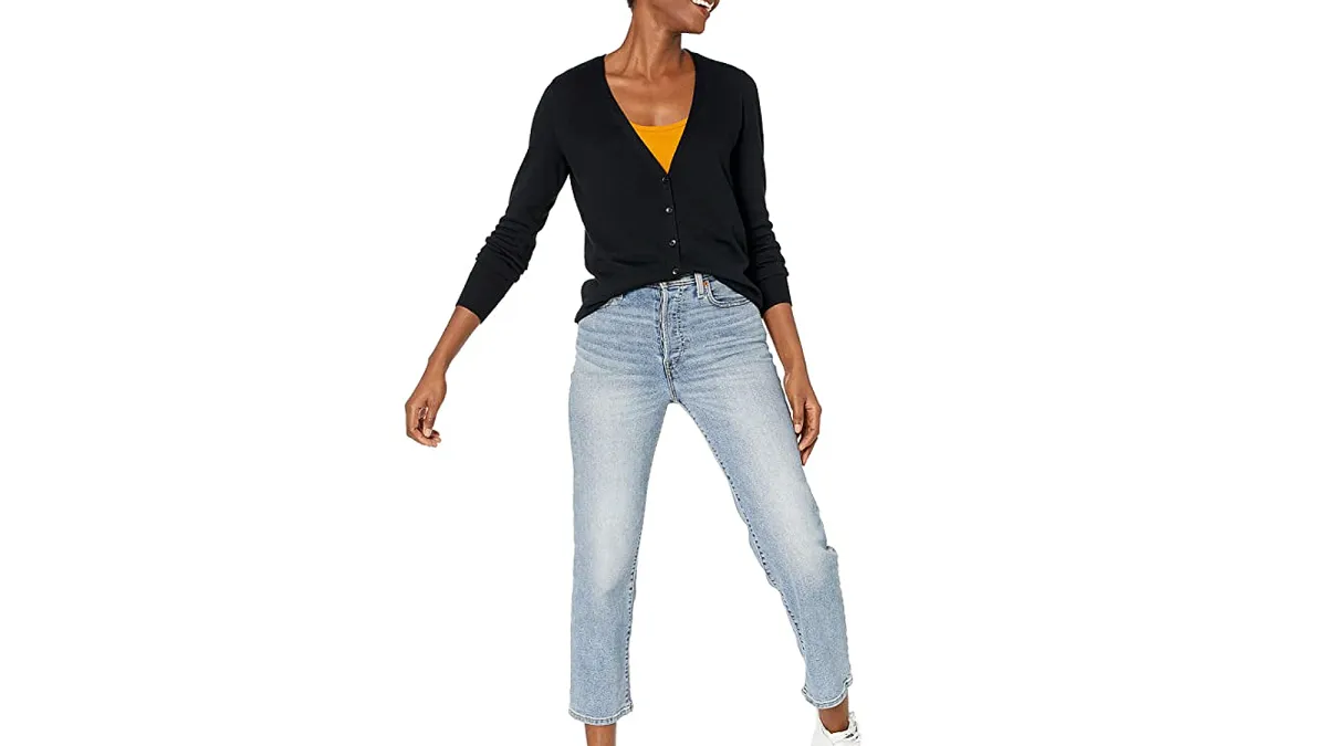 Amazon Essentials Women's Lightweight V-Neck Cardigan