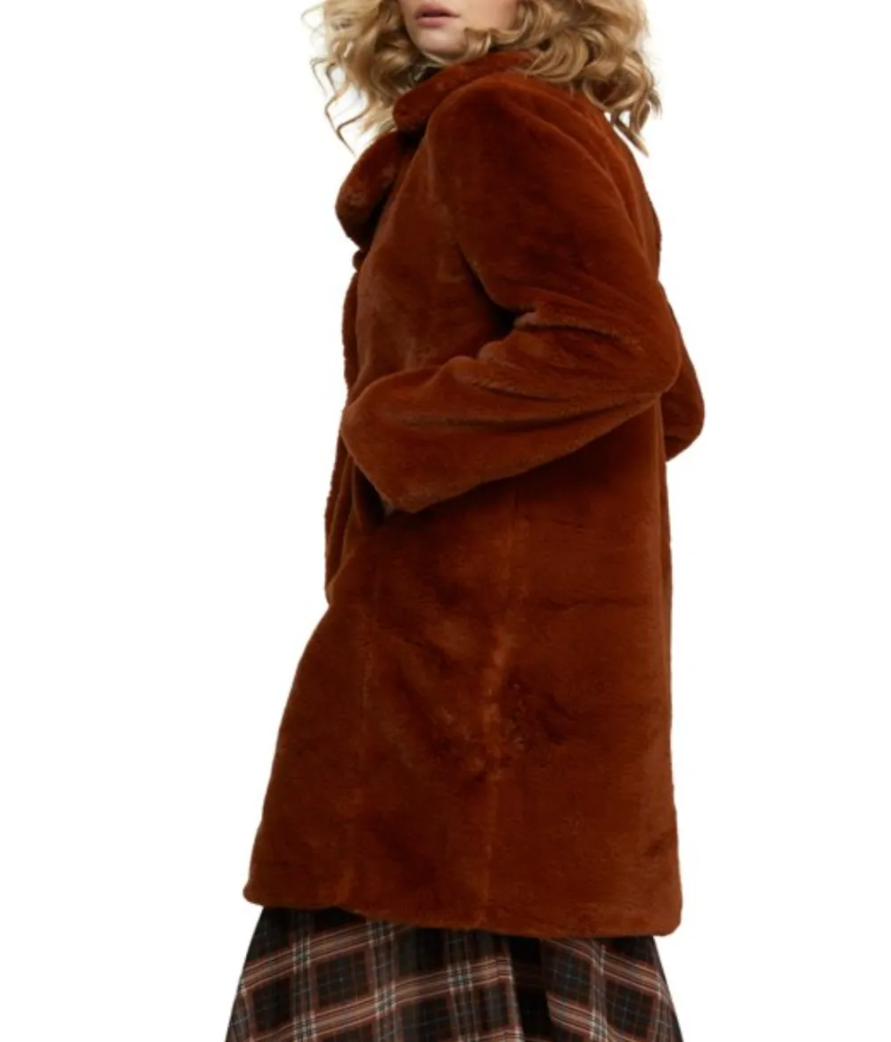 Badgely Mischka Women&rsquo;s Long Faux Fur Coat