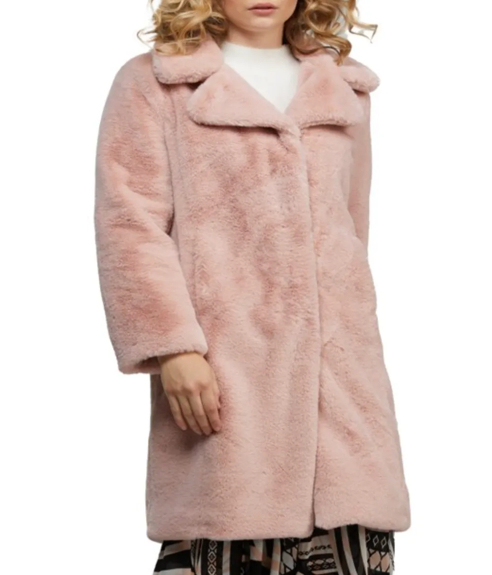 Badgely Mischka Women&rsquo;s Long Faux Fur Coat