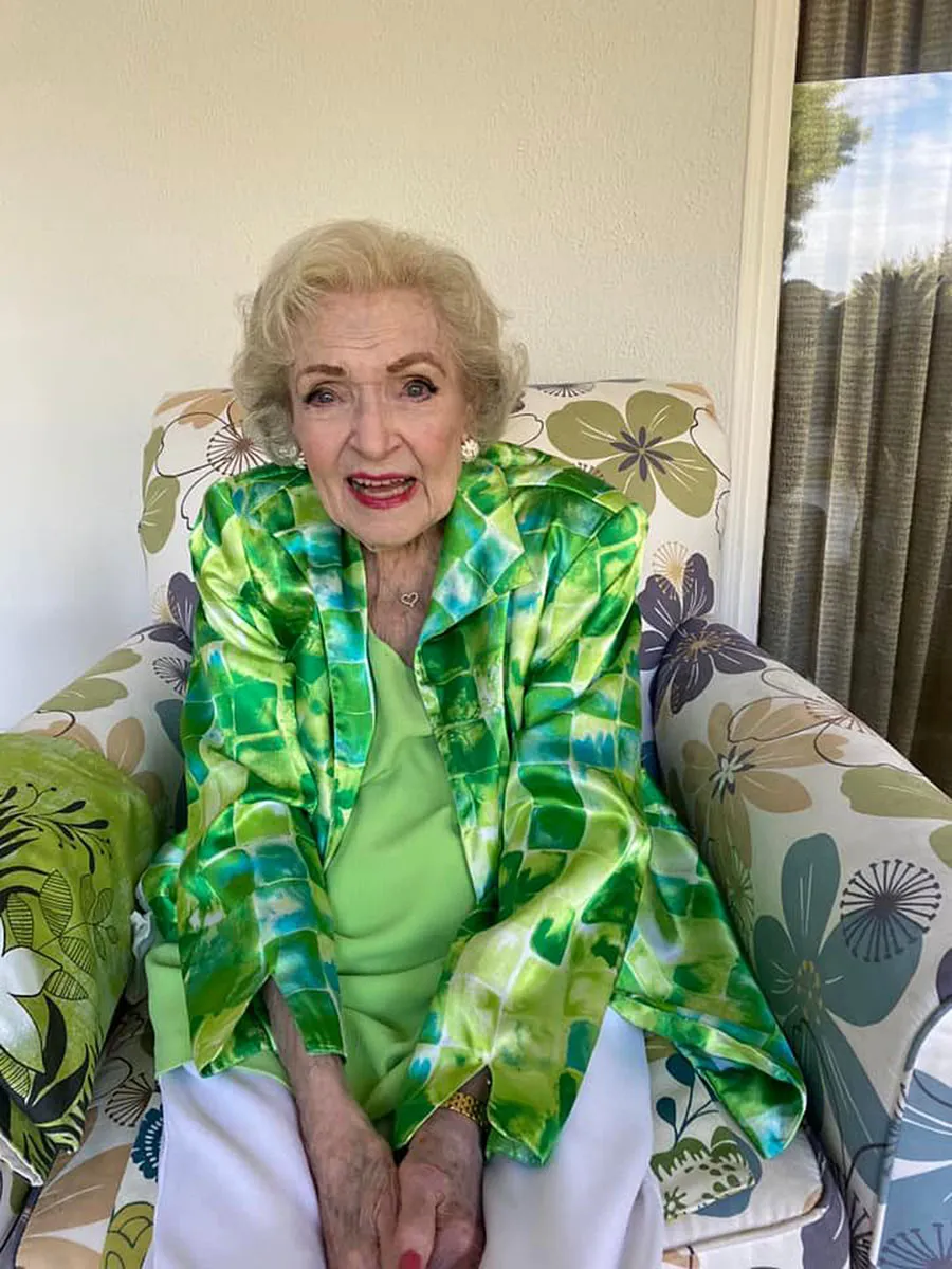 Betty White&rsquo;s Assistant Shares Final Photo of the Late Star on What Would've Been Her 100th Birthday