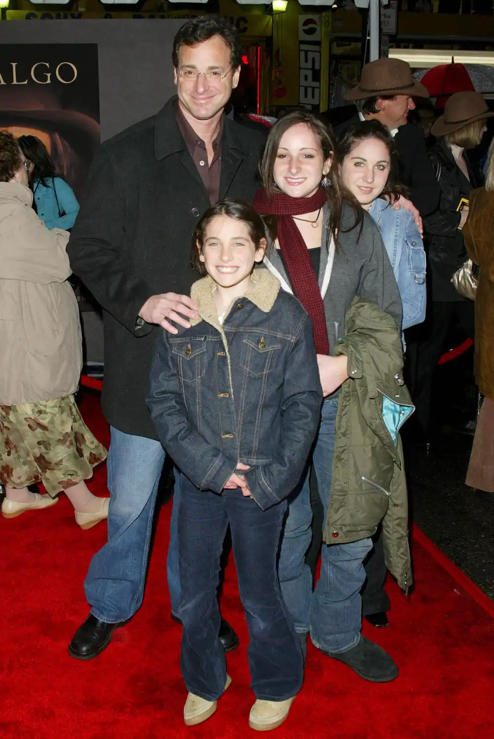 Bob Saget Daughter Aubrey Shows Last Text From Her Dad Before His Death 2 Lara and Jenny