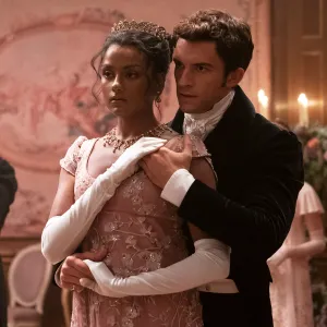 ‘Bridgerton’ Season 2 Photos Show Anthony and Kate Getting Cozy, Daphne’s Solo Return