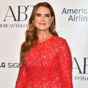Brooke Shields’ $110 ‘Desert Island’ Product Is Her Secret for Healthy Brows, Soft Lips and Glowing Skin