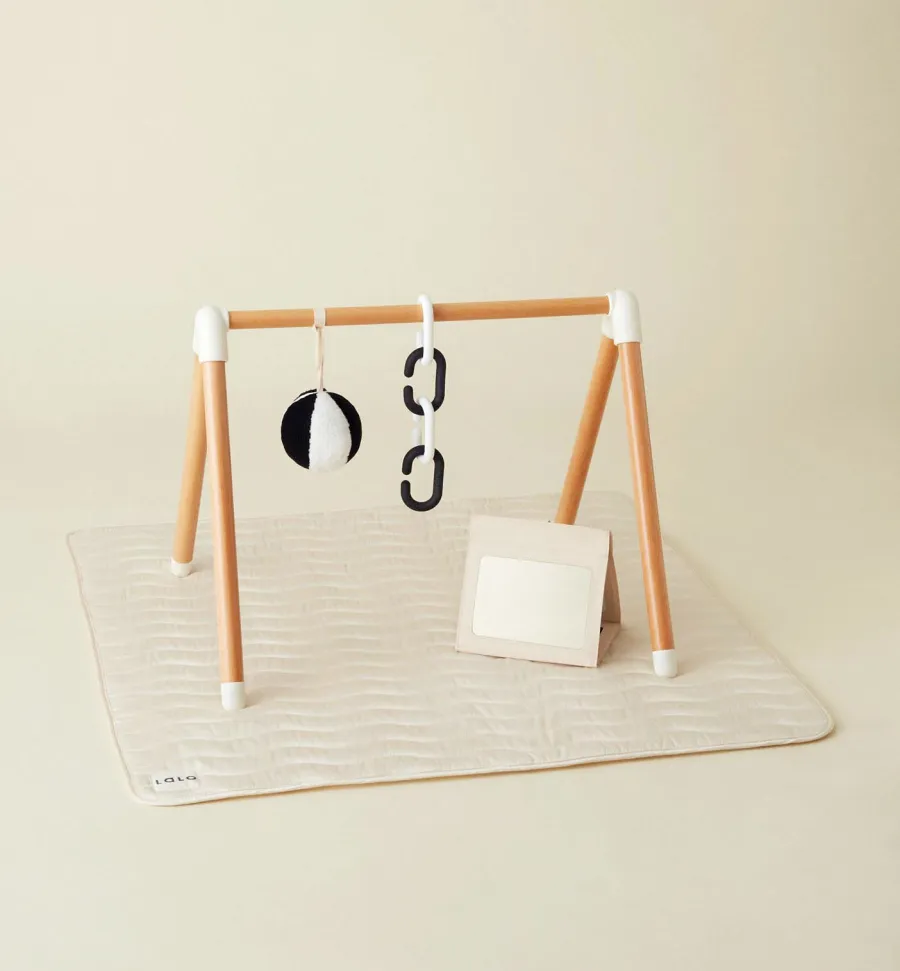 Buzzzz o Meter Stars Are Buzzing About The Chainsmokers Lalo Play Gym