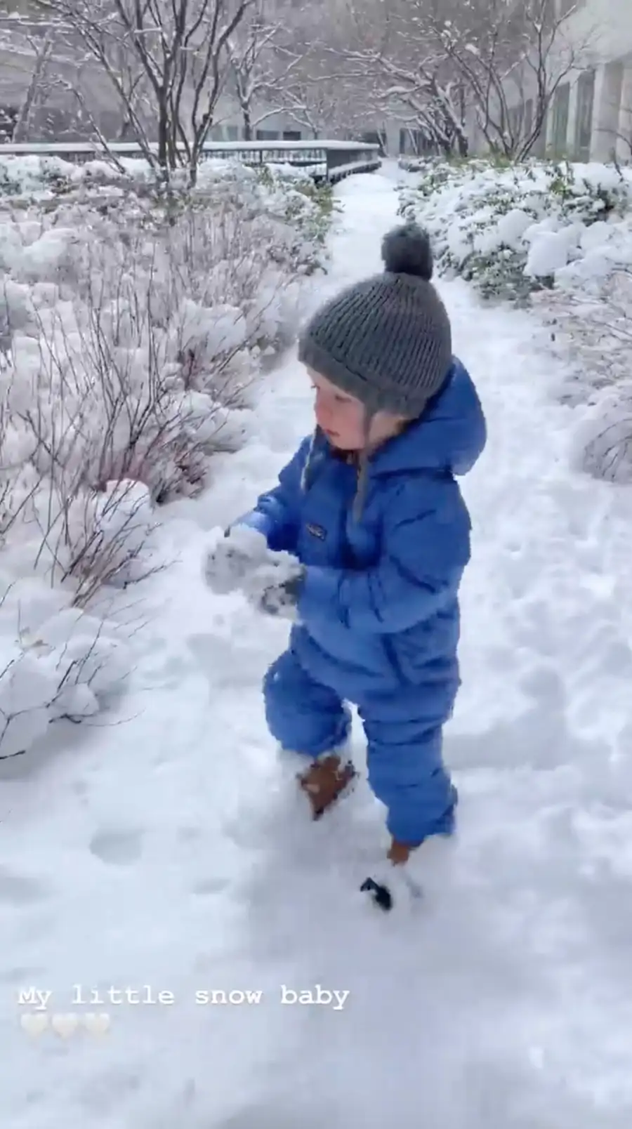 Celeb Parents Playing in the Snow With Their Kids Lindsay Ellingson