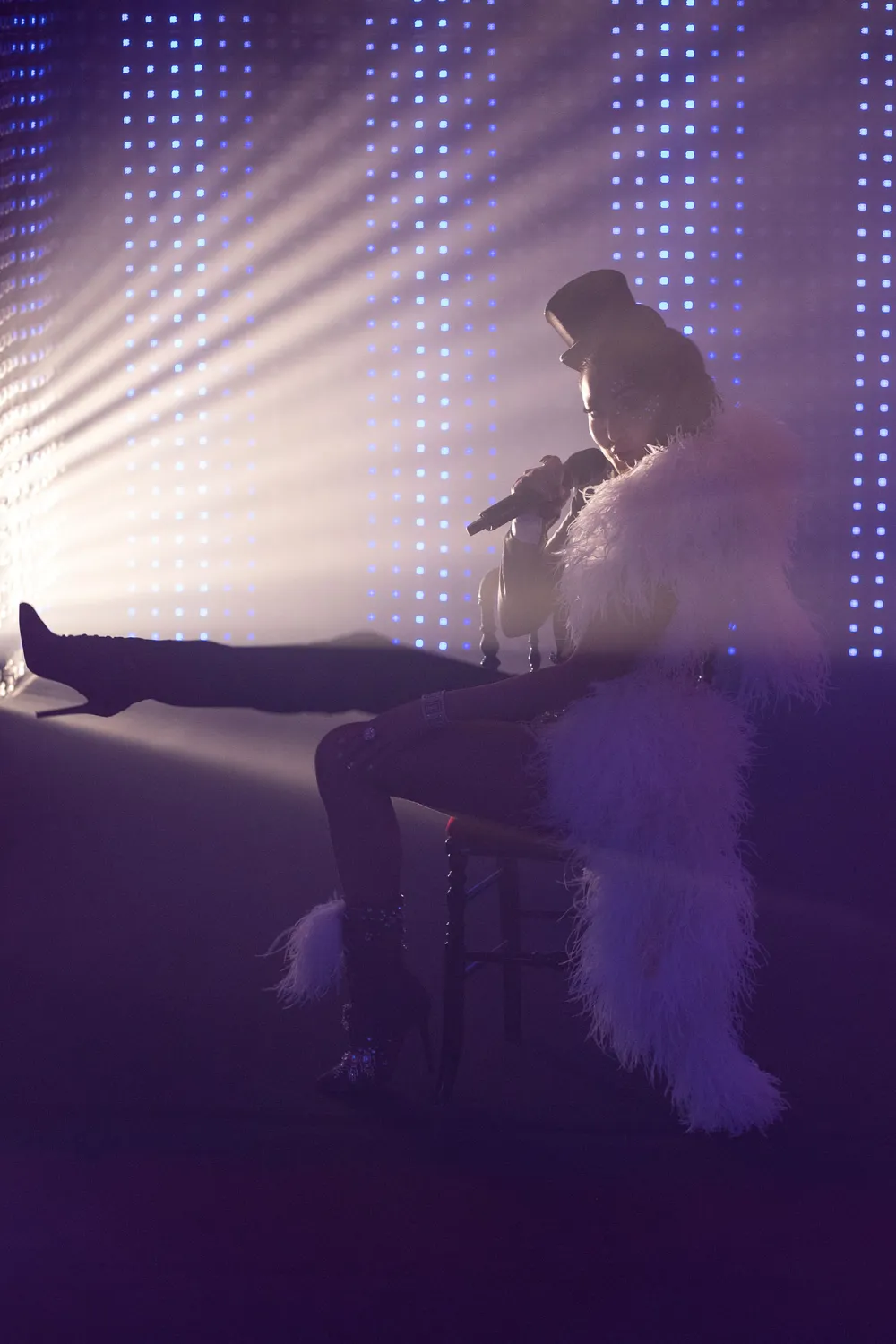 Emily in Paris Ashley Park La Dame Pipi Costume 2