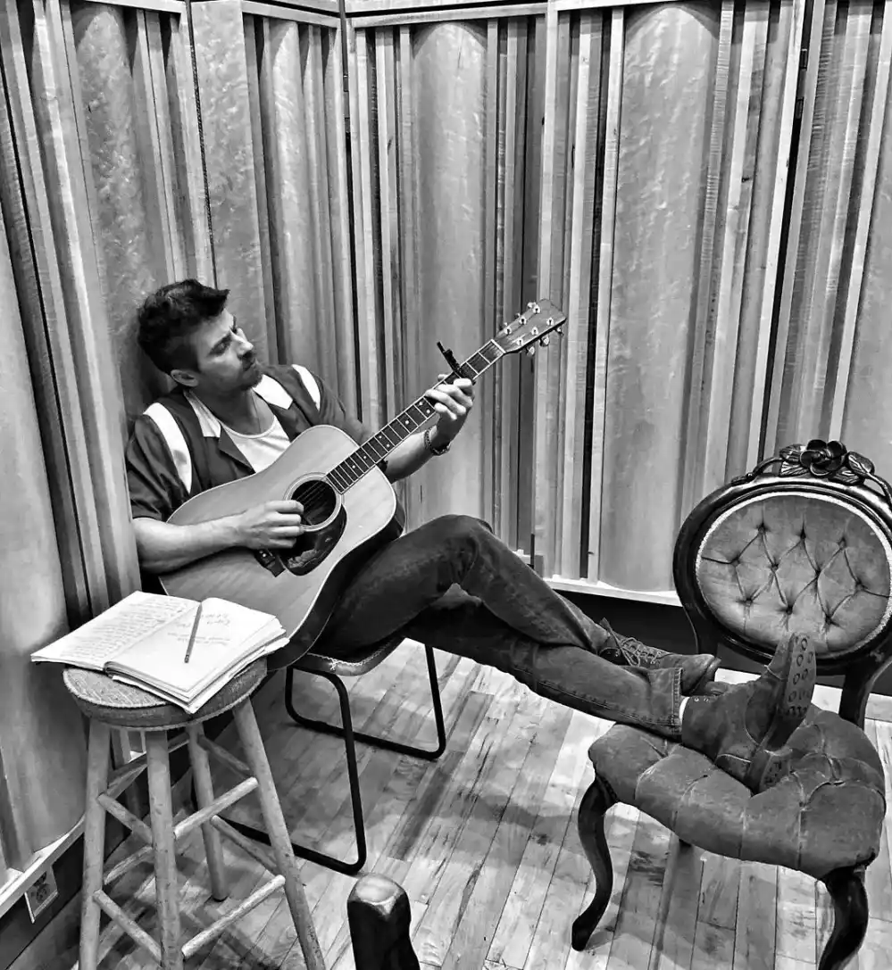 Garrett Hedlund Releases 1st Music Single Amid Emma Roberts Split: &lsquo;Been Cookin&rsquo; Something Up&rsquo;