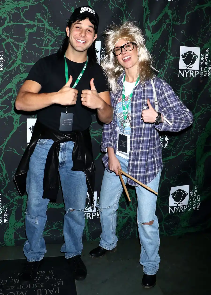 Halloween 2017 Celebrity Couples Costumes- Skylar Astin & Anna Camp