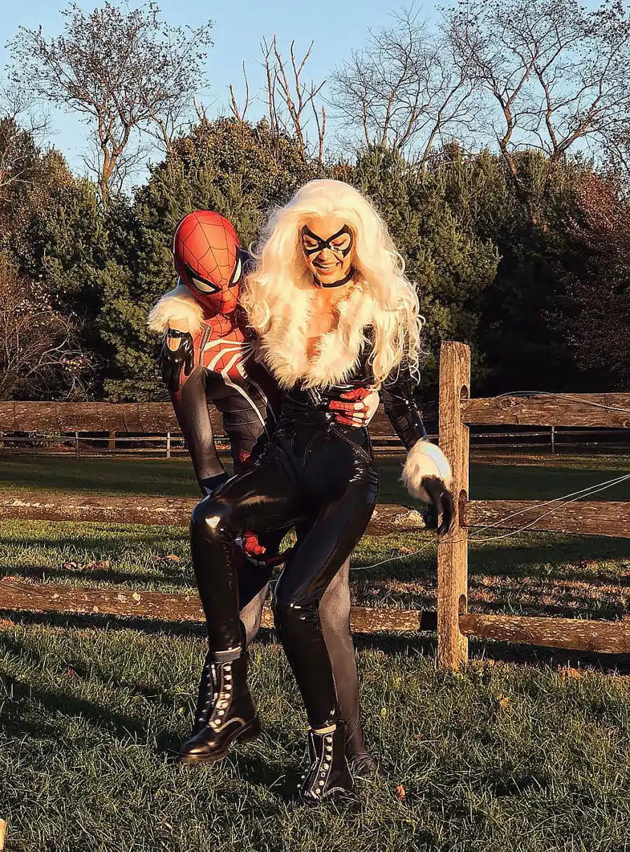 Halloween 2017 Celebrity Couples Costumes Gigi Hadid