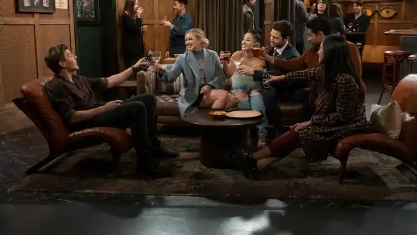 How I Met Your Father Pays Tribute to How I Met Your Mother