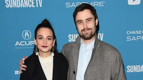 Jenny Slate Married Ben Shattuck In Living Room Ceremony