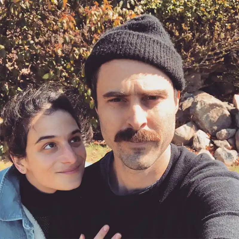 Jenny Slate Married Ben Shattuck In Living Room Ceremony