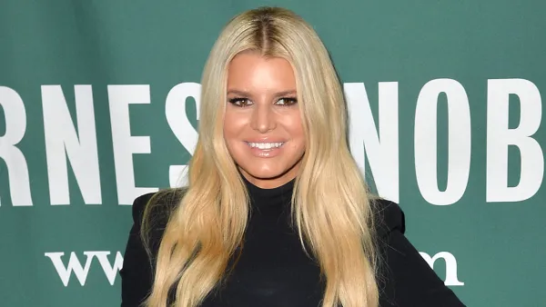 Jessica Simpson Reflects on Bronchitis Hospitalization Amid 3rd Pregnancy