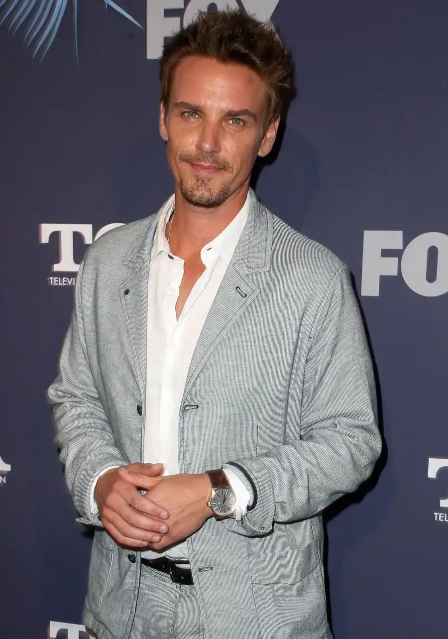 Nancy Drew Casts Dating History Inside Kennedy McMann Leah Lewis and More Stars