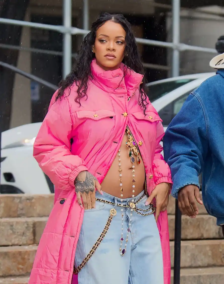 Pregnant Rihanna Baby Bump Album Ahead 1st Child Photos