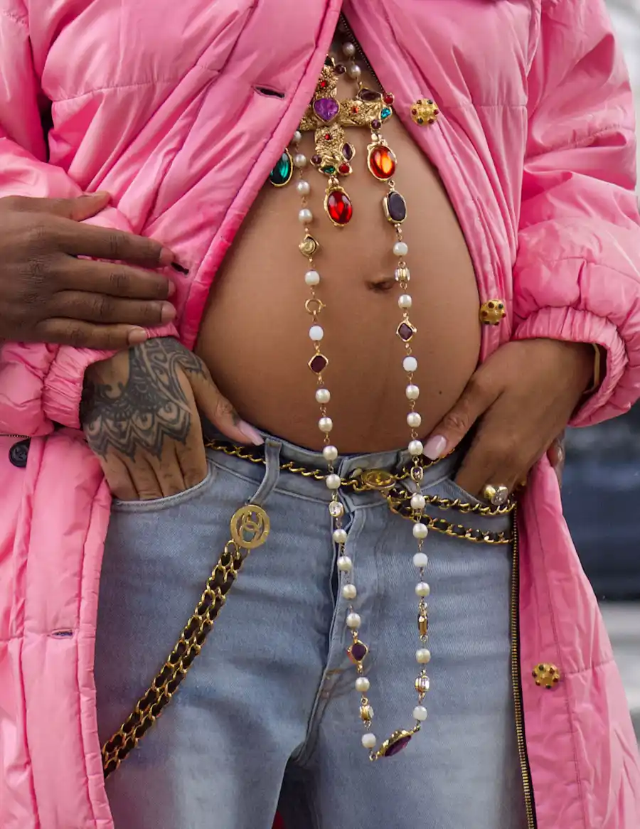 Pregnant Rihanna Baby Bump Album Ahead 1st Child Photos