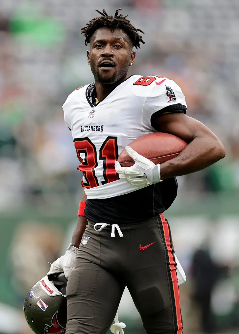 Tampa Bay Buccaneers&rsquo; Antonio Brown Breaks Silence, Claims He Didn&rsquo;t Quit the NFL