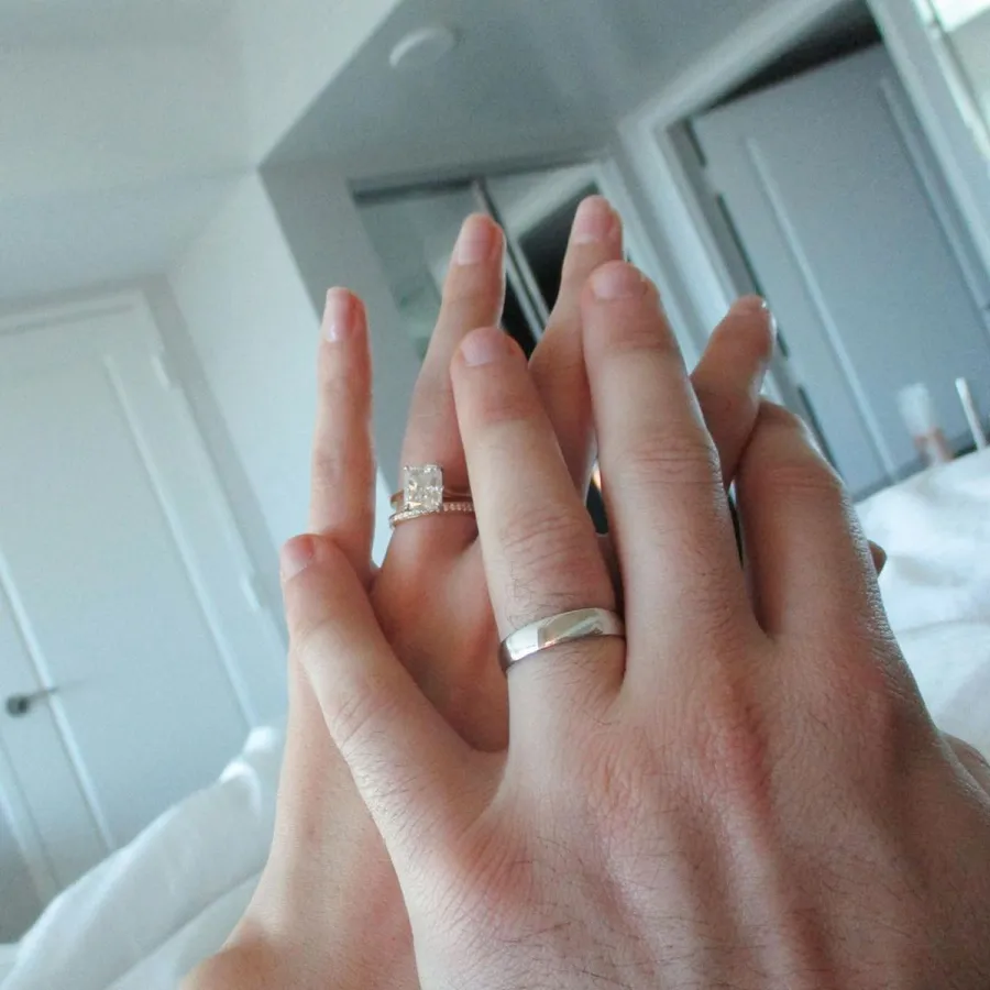 The Most Stunning Celebrity Engagement Rings 2022 Saffron