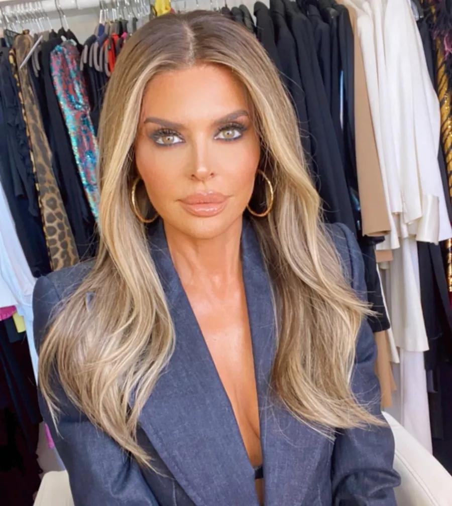 Wigging Out Stars Are Mixing Up Their Hair Looks With Wigs