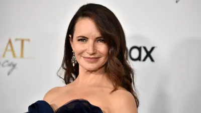 kristin-davis-and-just-like-that-body-oil-juara