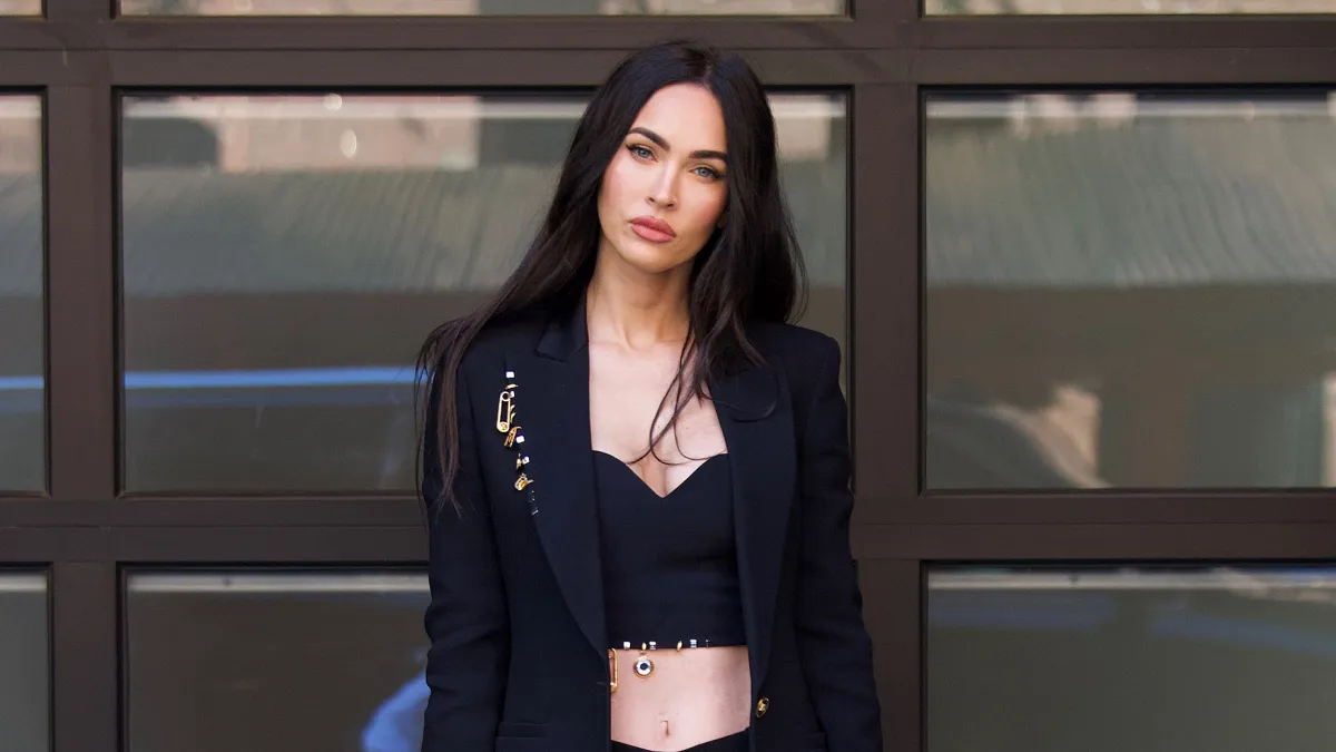 megan-fox-jw-pei-bag