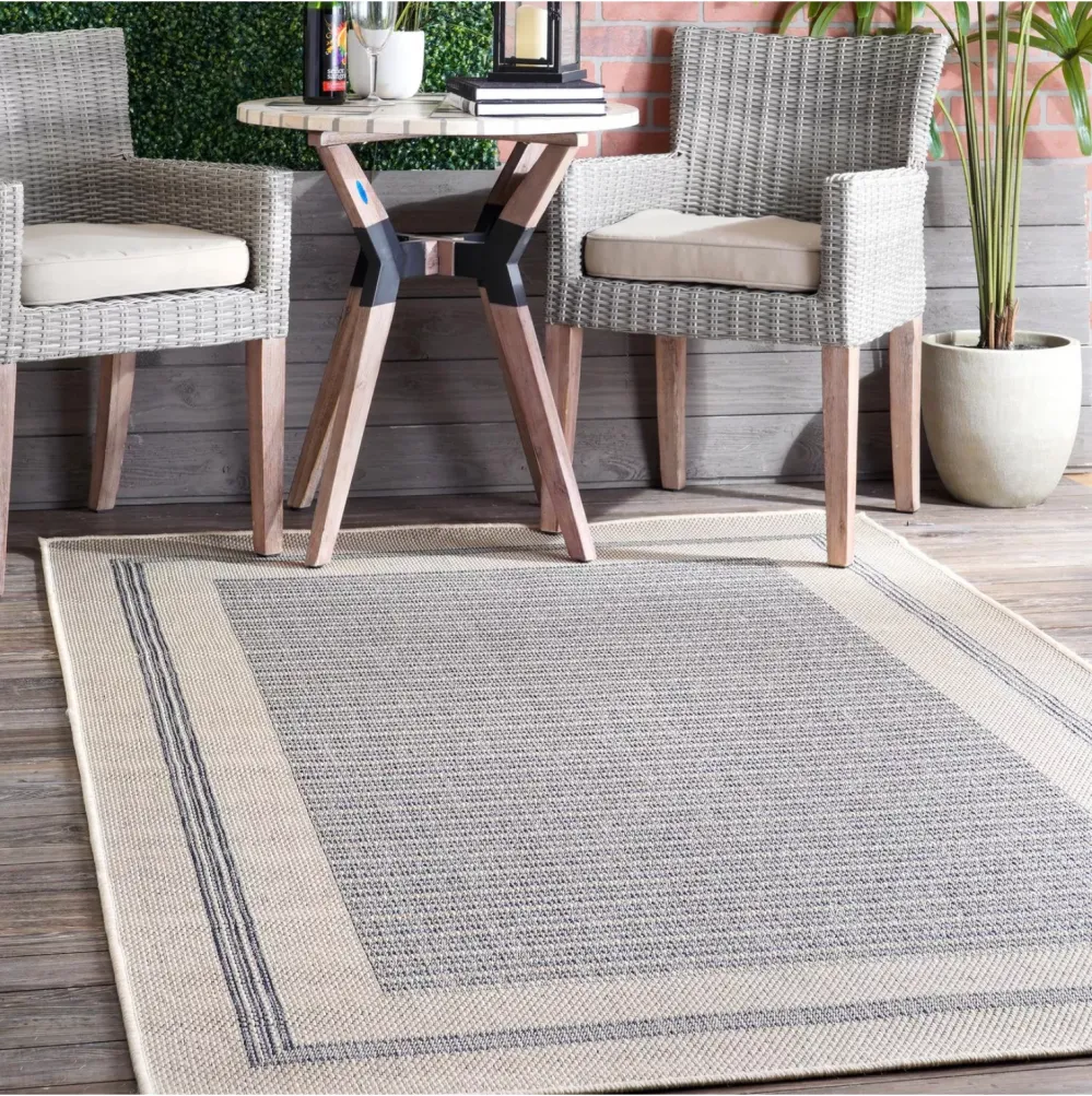 nuLOOM Antonella Solid Border Indoor:Outdoor Area Rug