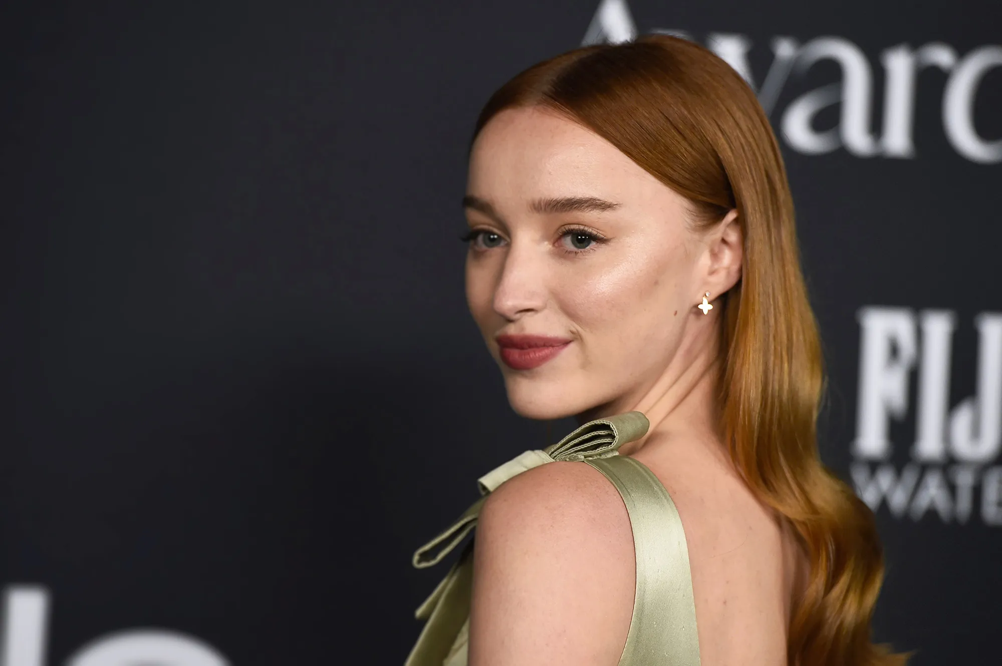 phoebe-dynevor-sunday-riley-ice-cream-moisturizer