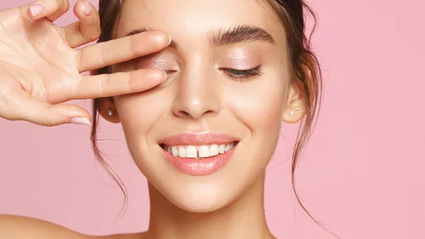 rose-pink-eye-area-woman