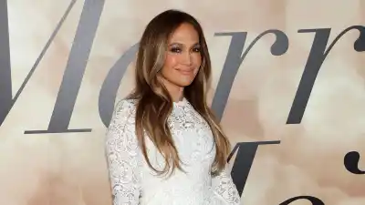 All the Ways Jennifer Lopez Marry Me Mimicks Her Life