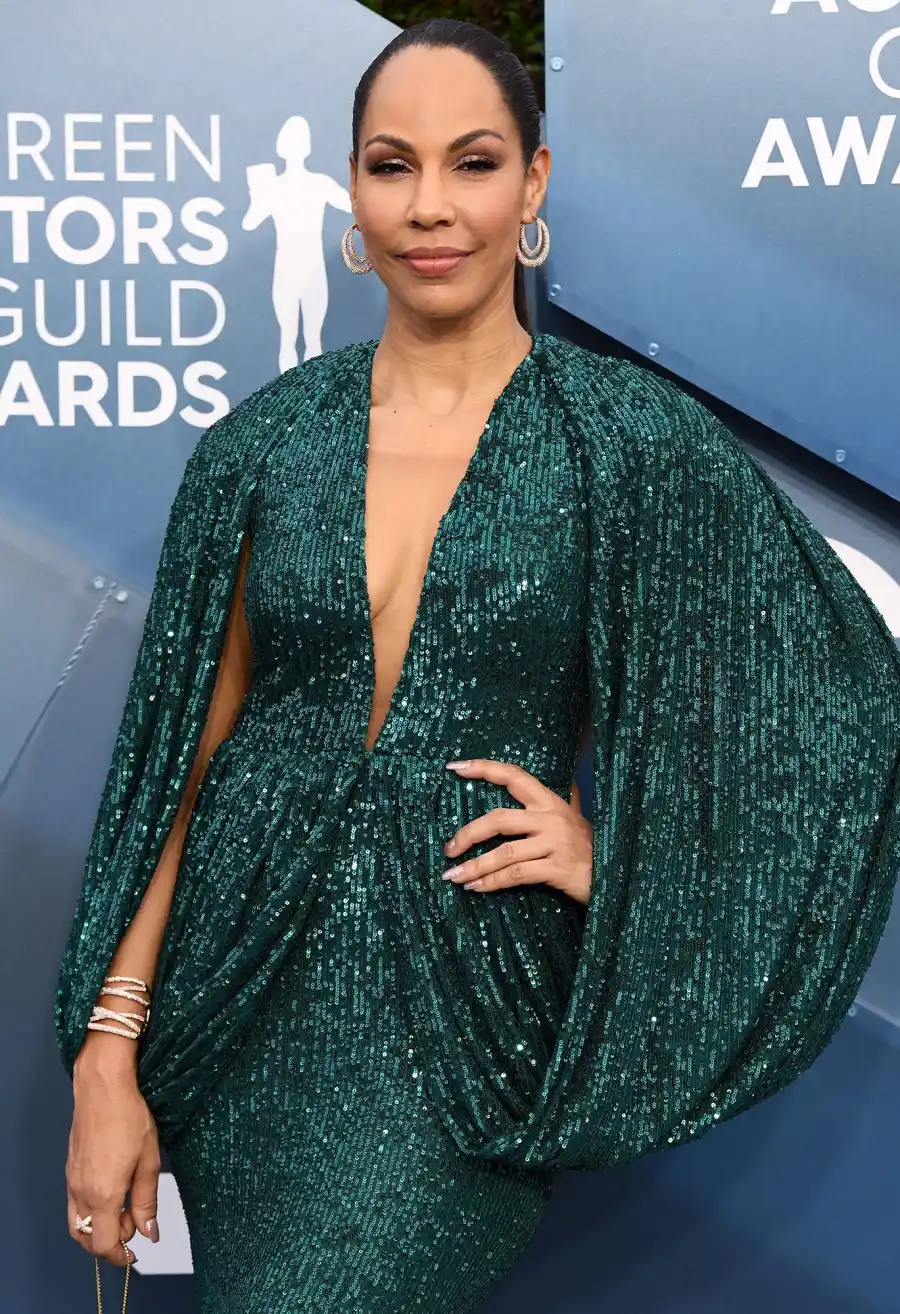 Amanda Brugel The Handmaids Tale Casts Dating History