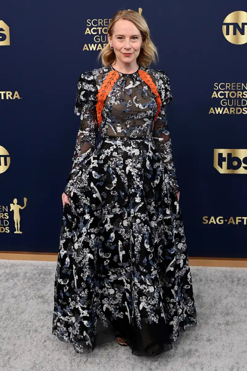 Amy Ryan Red Carpet Arrival SAG Awards 2022