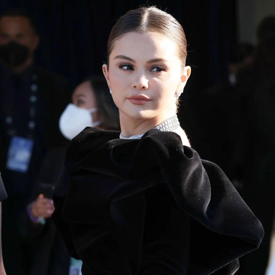 Best Beauty Gallery SAG Awards 2022 Selena Gomez