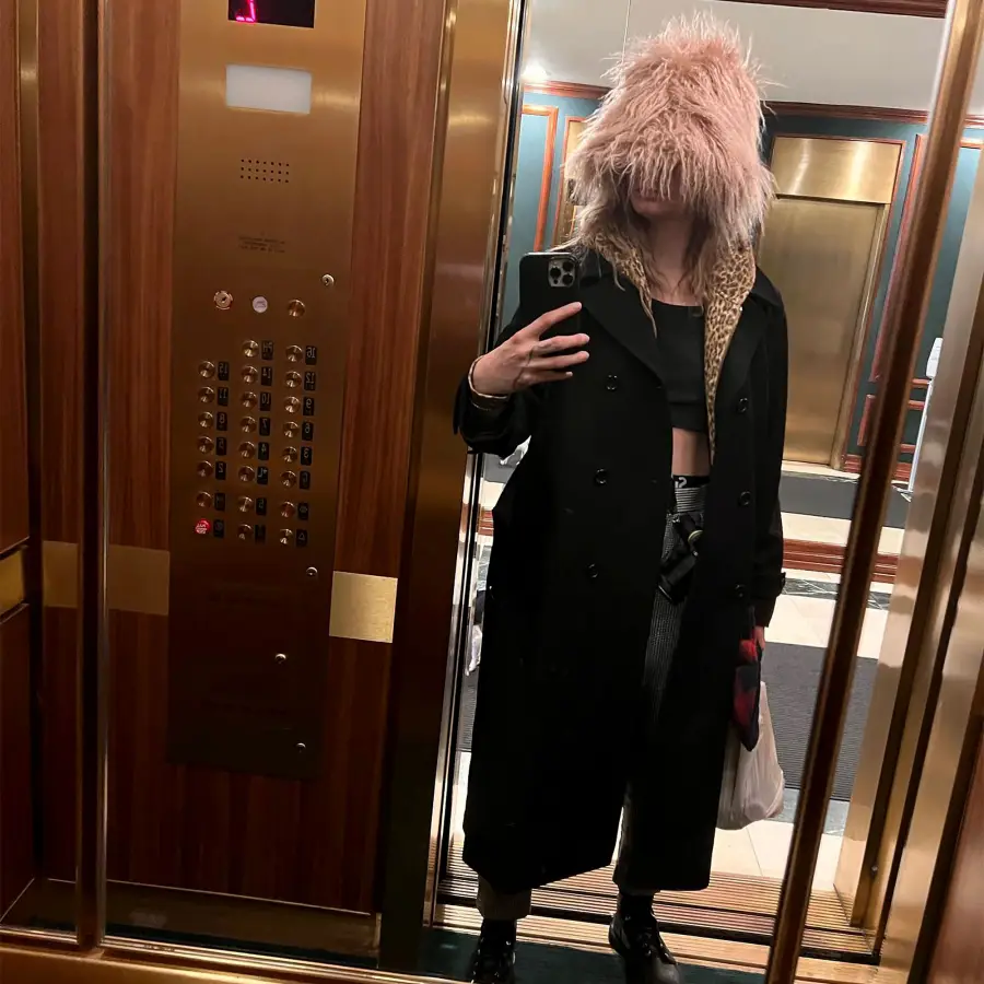 Cara Delevingne’s Fuzzy Bucket Hat Is Seriously Extra: Pic