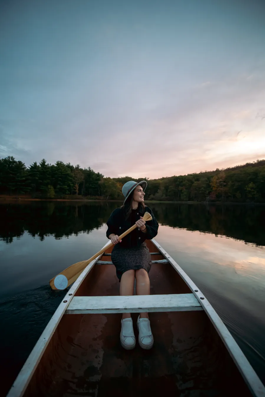 Embrace the Cozy Cabin Vibes at Cedar Lakes Estate