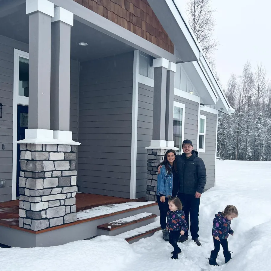 Celebrity Kids Playing in Snow Willow Palin