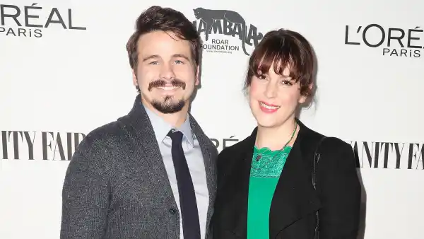 Clapping-Back-Jason Ritter Defends Melanie Lynskey Against Body Shamers