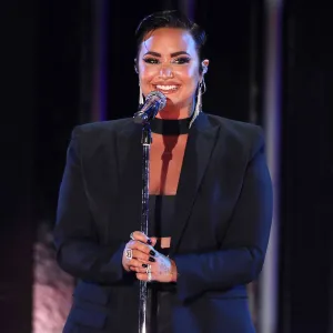 Demi Lovato Looks Back on Transformative 2 Years Global Citizen Live Perform Smile Microphone