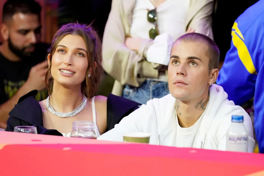 Football Flirts Justin Bieber Hailey Baldwin Attend Super Bowl LVI