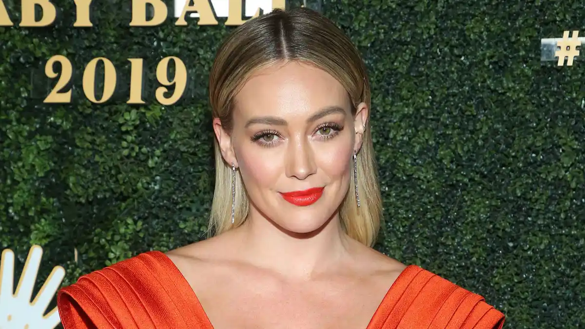 Hilary Duff Had to Cover Up Majority of Her Tattoos for How I Met Your Father