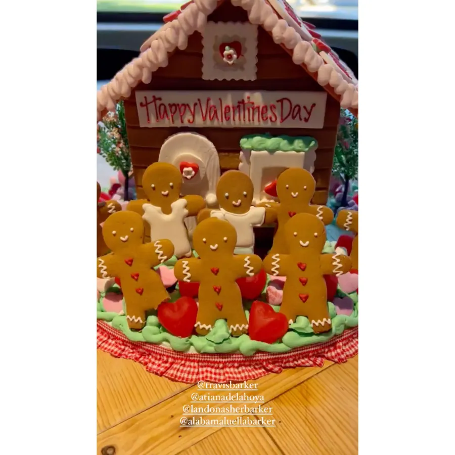 How Kardashian Jenners Spent Valentine Day 2022 Kourtney Kardashian Travis Barker